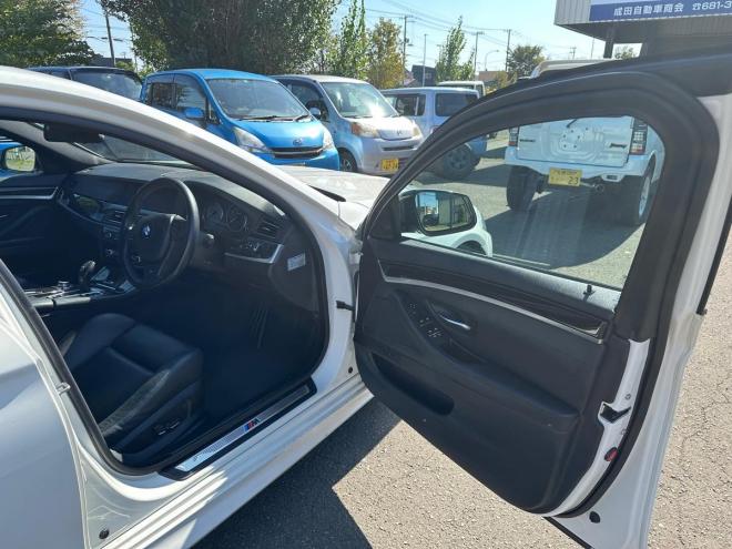 BMW535i Mスポーツパッケージ FR 3000 4Dr