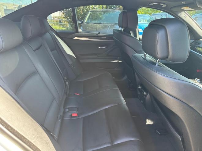 BMW535i Mスポーツパッケージ FR 3000 4Dr