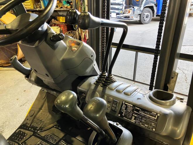 フォークリフトコマツ　中古　FG20C-16　建機