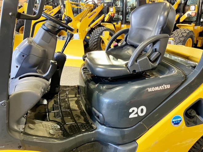 フォークリフトコマツ　中古　FG20C-16　建機