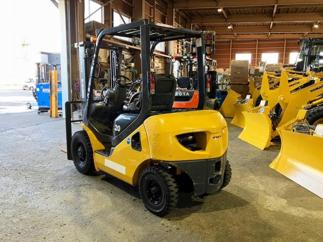 フォークリフトコマツ　中古　FG20C-16　建機