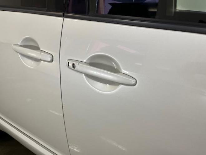 デリカＤ：５　Ｇパワーパッケージ　本州仕入　ワンオーナー　禁煙車　寒冷地仕様　社外１６インチＡＷ＋ＴＯＹＯホワイトレター　純正１８ＡＷ＋スタッドレスタイヤ付　新品ＪＡＯＳブラックマッドガード　両側パワースライドドア　純正ＨＤＤナビ（地デジ　ＤＶＤ再生　Ｂｌｕｅｔｏｏｔｈ）＋バックカメラ　フロント＆サイドカメラ　純正リアフリップダウンモニター　クルーズコントロール　両席シートヒーター　パワーシート　スマートキー　パドルシフト　横滑り防止装置　盗難防止装置　リアヒーター 4WD 2400 5Dr