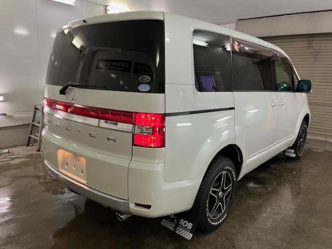 デリカＤ：５　Ｇパワーパッケージ　本州仕入　ワンオーナー　禁煙車　寒冷地仕様　社外１６インチＡＷ＋ＴＯＹＯホワイトレター　純正１８ＡＷ＋スタッドレスタイヤ付　新品ＪＡＯＳブラックマッドガード　両側パワースライドドア　純正ＨＤＤナビ（地デジ　ＤＶＤ再生　Ｂｌｕｅｔｏｏｔｈ）＋バックカメラ　フロント＆サイドカメラ　純正リアフリップダウンモニター　クルーズコントロール　両席シートヒーター　パワーシート　スマートキー　パドルシフト　横滑り防止装置　盗難防止装置　リアヒーター 4WD 2400 5Dr