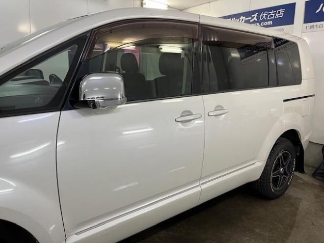 デリカＤ：５　Ｇパワーパッケージ　本州仕入　ワンオーナー　禁煙車　寒冷地仕様　社外１６インチＡＷ＋ＴＯＹＯホワイトレター　純正１８ＡＷ＋スタッドレスタイヤ付　新品ＪＡＯＳブラックマッドガード　両側パワースライドドア　純正ＨＤＤナビ（地デジ　ＤＶＤ再生　Ｂｌｕｅｔｏｏｔｈ）＋バックカメラ　フロント＆サイドカメラ　純正リアフリップダウンモニター　クルーズコントロール　両席シートヒーター　パワーシート　スマートキー　パドルシフト　横滑り防止装置　盗難防止装置　リアヒーター 4WD 2400 5Dr