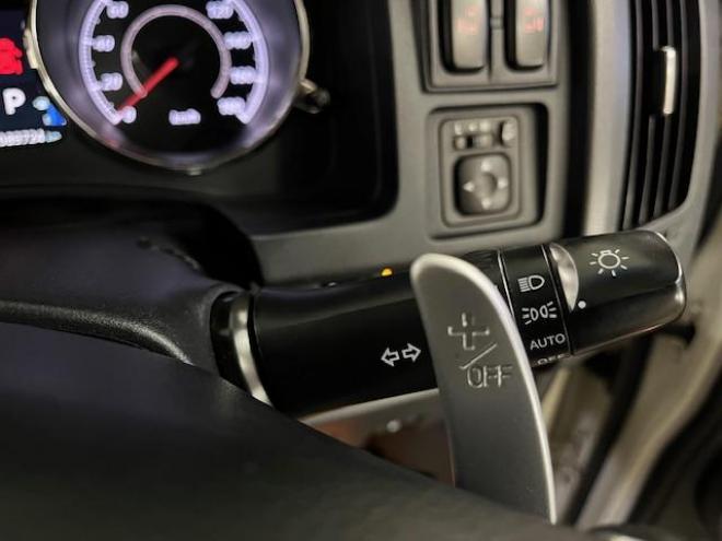 デリカＤ：５　Ｇパワーパッケージ　本州仕入　ワンオーナー　禁煙車　寒冷地仕様　社外１６インチＡＷ＋ＴＯＹＯホワイトレター　純正１８ＡＷ＋スタッドレスタイヤ付　新品ＪＡＯＳブラックマッドガード　両側パワースライドドア　純正ＨＤＤナビ（地デジ　ＤＶＤ再生　Ｂｌｕｅｔｏｏｔｈ）＋バックカメラ　フロント＆サイドカメラ　純正リアフリップダウンモニター　クルーズコントロール　両席シートヒーター　パワーシート　スマートキー　パドルシフト　横滑り防止装置　盗難防止装置　リアヒーター 4WD 2400 5Dr