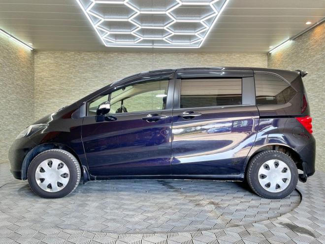 フリード1.5G Lパッケージ 4WD 5年保証 パワスラ ナビ Bカメ ドラレコ 夏冬タイヤ ETC 寒冷地仕様 禁煙 車検整備2年付