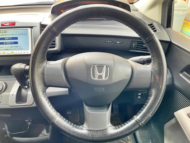 フリード1.5G Lパッケージ 4WD 5年保証 パワスラ ナビ Bカメ ドラレコ 夏冬タイヤ ETC 寒冷地仕様 禁煙 車検整備2年付
