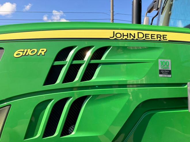 トラクタージョンディア　中古　JD6110R