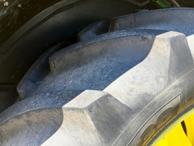 トラクタージョンディア　中古　JD6110R
