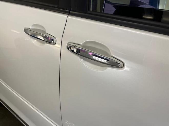 ヴォクシーＺＳ　キラメキⅡ　ワンオーナー　寒冷地仕様　禁煙車　ＷＡＫＯＳバリアスコーティング済　純正１６インチＡＷ　社外１６ＡＷ＋スタッドレスタイヤ付　両側パワースライドドア　純正ナビ（フルセグ地デジ　ＤＶＤ再生　Ｂｌｕｅｔｏｏｔｈ）＋バックカメラ　ドライブレコーダー　エンジンスターター　ＰＵＳＨスタート　スマートキー　パドルシフト　ＨＩＤヘッドライト　タイミングチェーン　ＥＴＣ 4WD 2000 5Dr