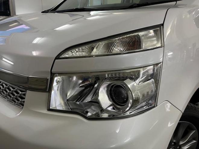 ヴォクシーＺＳ　キラメキⅡ　ワンオーナー　寒冷地仕様　禁煙車　ＷＡＫＯＳバリアスコーティング済　純正１６インチＡＷ　社外１６ＡＷ＋スタッドレスタイヤ付　両側パワースライドドア　純正ナビ（フルセグ地デジ　ＤＶＤ再生　Ｂｌｕｅｔｏｏｔｈ）＋バックカメラ　ドライブレコーダー　エンジンスターター　ＰＵＳＨスタート　スマートキー　パドルシフト　ＨＩＤヘッドライト　タイミングチェーン　ＥＴＣ 4WD 2000 5Dr