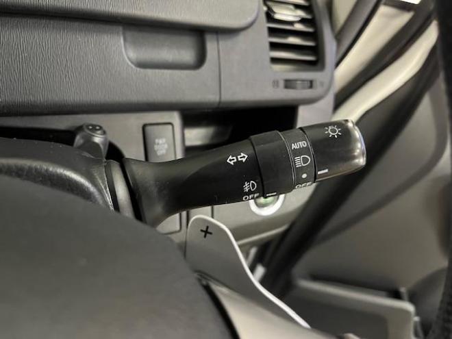 ヴォクシーＺＳ　キラメキⅡ　ワンオーナー　寒冷地仕様　禁煙車　ＷＡＫＯＳバリアスコーティング済　純正１６インチＡＷ　社外１６ＡＷ＋スタッドレスタイヤ付　両側パワースライドドア　純正ナビ（フルセグ地デジ　ＤＶＤ再生　Ｂｌｕｅｔｏｏｔｈ）＋バックカメラ　ドライブレコーダー　エンジンスターター　ＰＵＳＨスタート　スマートキー　パドルシフト　ＨＩＤヘッドライト　タイミングチェーン　ＥＴＣ 4WD 2000 5Dr