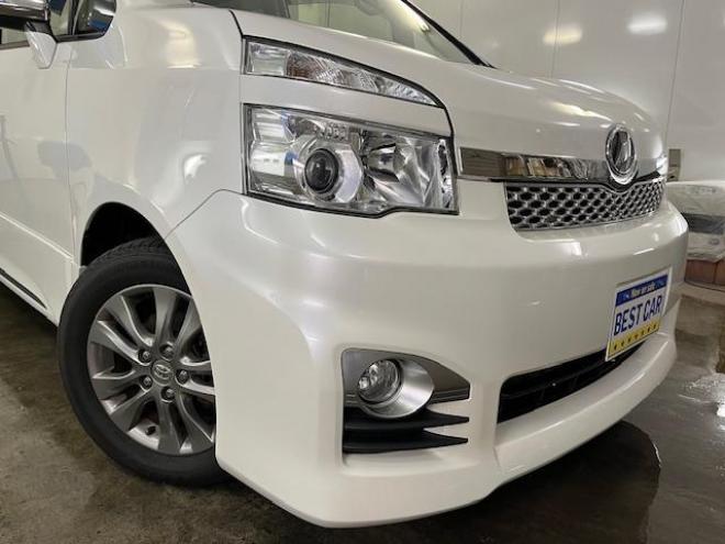 ヴォクシーＺＳ　キラメキⅡ　ワンオーナー　寒冷地仕様　禁煙車　ＷＡＫＯＳバリアスコーティング済　純正１６インチＡＷ　社外１６ＡＷ＋スタッドレスタイヤ付　両側パワースライドドア　純正ナビ（フルセグ地デジ　ＤＶＤ再生　Ｂｌｕｅｔｏｏｔｈ）＋バックカメラ　ドライブレコーダー　エンジンスターター　ＰＵＳＨスタート　スマートキー　パドルシフト　ＨＩＤヘッドライト　タイミングチェーン　ＥＴＣ 4WD 2000 5Dr