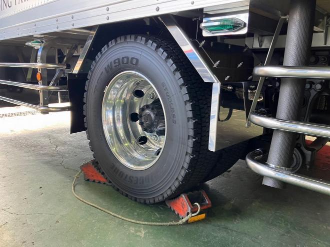 レンジャープロオーダー用|未使用　馬運搬車・競走馬輸送車　中型トラック　nht
