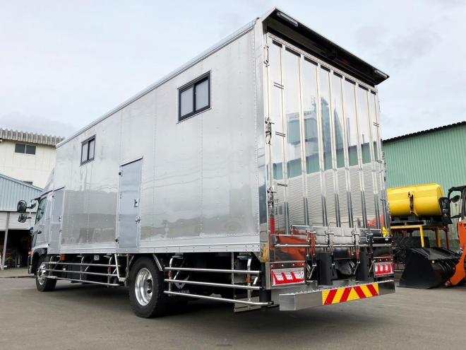 レンジャープロオーダー用|未使用　馬運搬車・競走馬輸送車　中型トラック　nht
