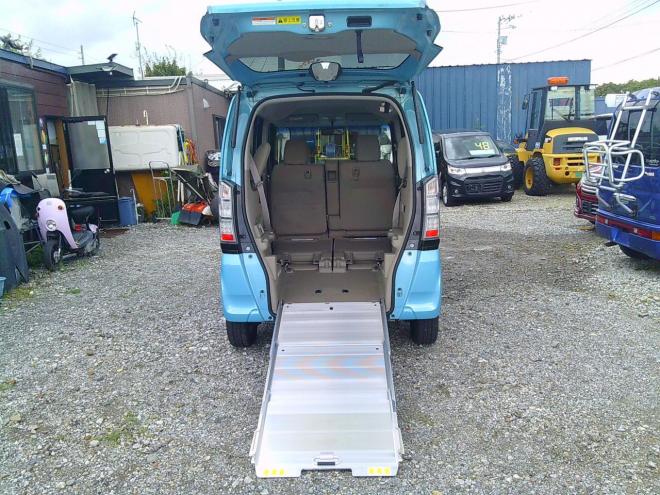 N-BOX+GLパッケージ 車イス仕様 4WD 660 5Dr