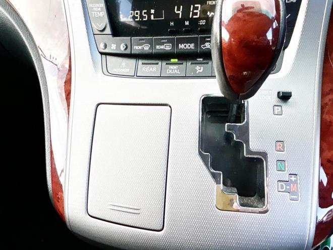 ヴェルファイア2.4ZプラチナセレクションⅡ 4WD　ローンが不安な方＜優遇ローン＞両側パワースライドドア　純正ナビ　バックカメラ 4WD