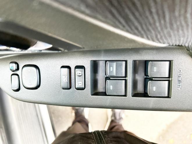 ヴェルファイア2.4ZプラチナセレクションⅡ 4WD　ローンが不安な方＜優遇ローン＞両側パワースライドドア　純正ナビ　バックカメラ 4WD