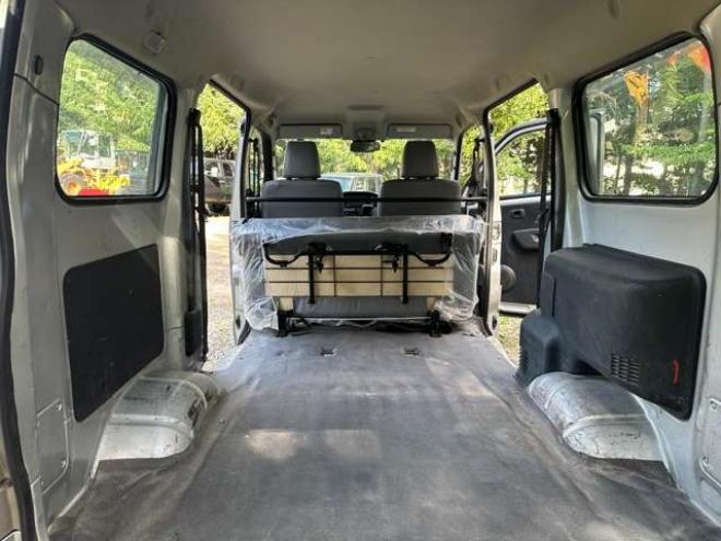 タウンエースバン1.5 DX 4WD　パワステ　純正ナビ　社外アルミ　ABS　ETC　横滑り防止　盗難防止装置 1500