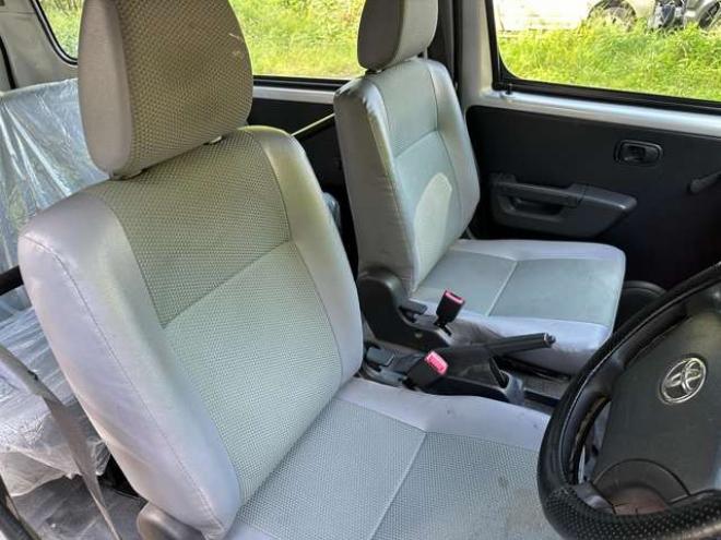 タウンエースバン1.5 DX 4WD　パワステ　純正ナビ　社外アルミ　ABS　ETC　横滑り防止　盗難防止装置 1500