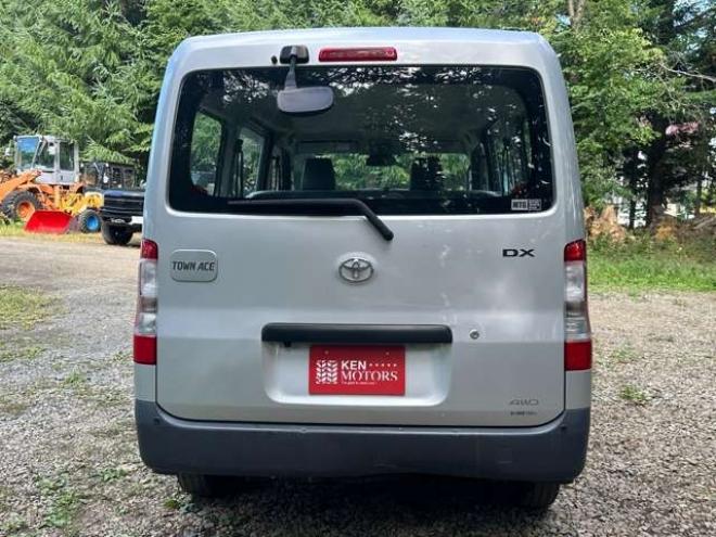 タウンエースバン1.5 DX 4WD　パワステ　純正ナビ　社外アルミ　ABS　ETC　横滑り防止　盗難防止装置 1500