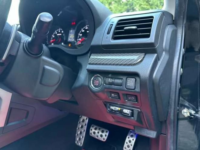 フォレスター2.0XT アイサイト 4WD　ターボ　記録簿　パワステ　パワーウィンドウ　サンルーフ　社外ナビ　ワンセグ　バックカメラ　純正アルミ　ABS　キーレス　ETC　電動リアゲート　シートヒーター　電動シート　盗難防止装置　クルコン 2000