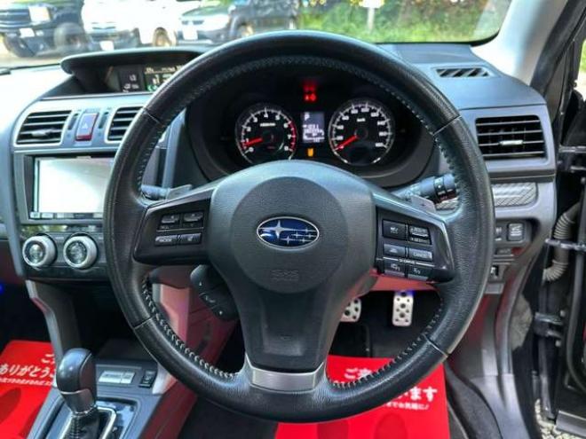 フォレスター2.0XT アイサイト 4WD　ターボ　記録簿　パワステ　パワーウィンドウ　サンルーフ　社外ナビ　ワンセグ　バックカメラ　純正アルミ　ABS　キーレス　ETC　電動リアゲート　シートヒーター　電動シート　盗難防止装置　クルコン 2000