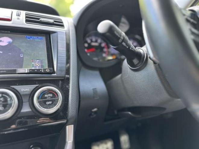 フォレスター2.0XT アイサイト 4WD　ターボ　記録簿　パワステ　パワーウィンドウ　サンルーフ　社外ナビ　ワンセグ　バックカメラ　純正アルミ　ABS　キーレス　ETC　電動リアゲート　シートヒーター　電動シート　盗難防止装置　クルコン 2000