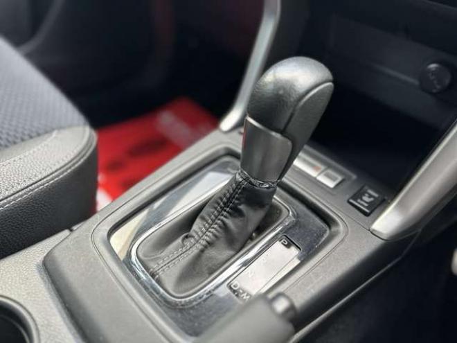 フォレスター2.0XT アイサイト 4WD　ターボ　記録簿　パワステ　パワーウィンドウ　サンルーフ　社外ナビ　ワンセグ　バックカメラ　純正アルミ　ABS　キーレス　ETC　電動リアゲート　シートヒーター　電動シート　盗難防止装置　クルコン 2000