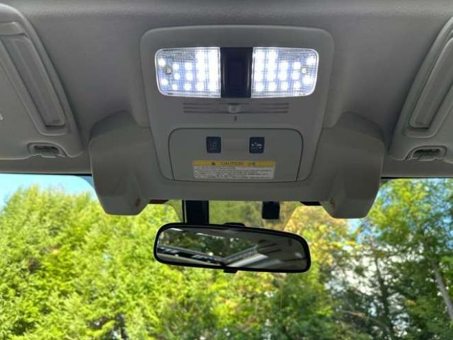 フォレスター2.0XT アイサイト 4WD　ターボ　記録簿　パワステ　パワーウィンドウ　サンルーフ　社外ナビ　ワンセグ　バックカメラ　純正アルミ　ABS　キーレス　ETC　電動リアゲート　シートヒーター　電動シート　盗難防止装置　クルコン 2000