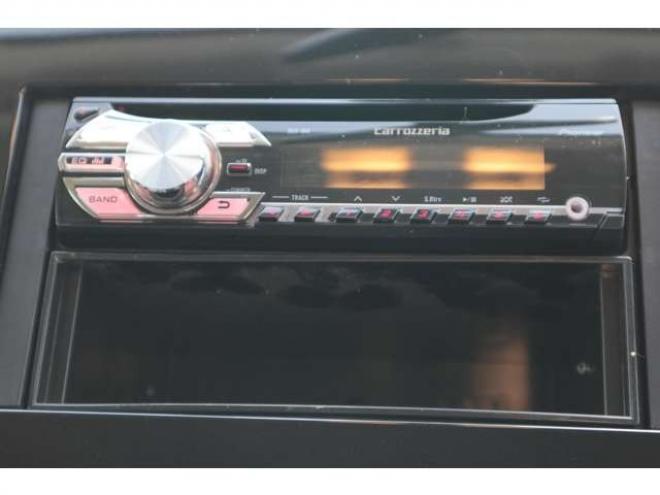 セレナ2.0 X 4WD　CDプレイヤー　クルコン　オートライト　エマージェンシーブレーキ　車線逸脱警報　アイドリングストップ 2000