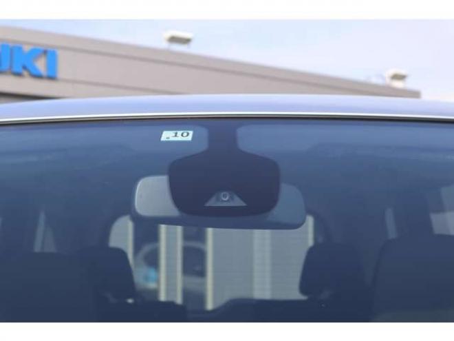 セレナ2.0 X 4WD　CDプレイヤー　クルコン　オートライト　エマージェンシーブレーキ　車線逸脱警報　アイドリングストップ 2000