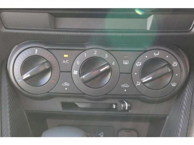 MAZDA21.5 15S 4WD　純正ナビ　ETC　LEDライト　車線逸脱警報　パーキングセンサー　ヘッドライトウォッシャー　車線逸脱警報　オートライト 1500