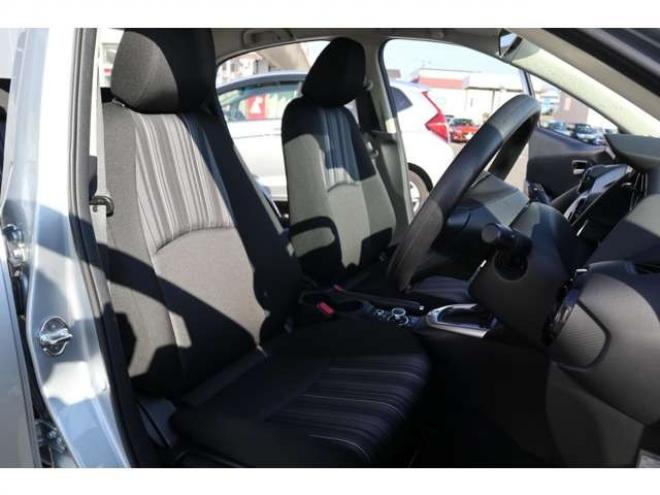 MAZDA21.5 15S 4WD　純正ナビ　ETC　LEDライト　車線逸脱警報　パーキングセンサー　ヘッドライトウォッシャー　車線逸脱警報　オートライト 1500