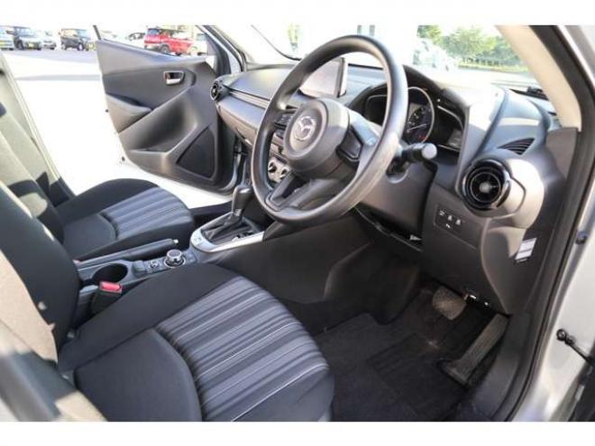 MAZDA21.5 15S 4WD　純正ナビ　ETC　LEDライト　車線逸脱警報　パーキングセンサー　ヘッドライトウォッシャー　車線逸脱警報　オートライト 1500