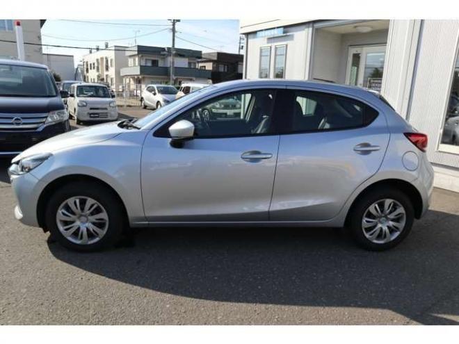 MAZDA21.5 15S 4WD　純正ナビ　ETC　LEDライト　車線逸脱警報　パーキングセンサー　ヘッドライトウォッシャー　車線逸脱警報　オートライト 1500