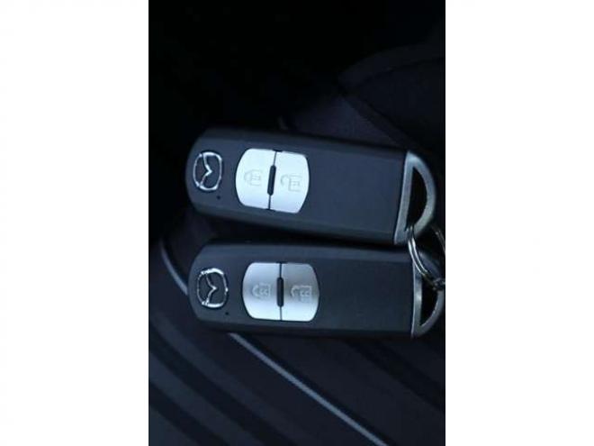 MAZDA21.5 15S 4WD　純正ナビ　ETC　LEDライト　車線逸脱警報　パーキングセンサー　ヘッドライトウォッシャー　車線逸脱警報　オートライト 1500