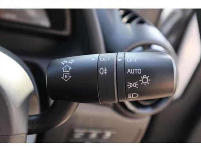 MAZDA21.5 15S 4WD　純正ナビ　ETC　LEDライト　車線逸脱警報　パーキングセンサー　ヘッドライトウォッシャー　車線逸脱警報　オートライト 1500