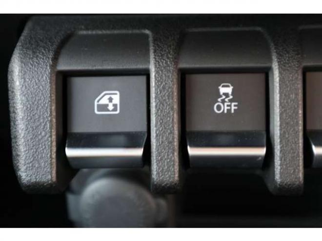 ジムニーXC 4WD　LEDヘッドライト　ヘッドライトウォッシャー　オートライト　デュアルセンサーブレーキサポート　シートヒーター 660