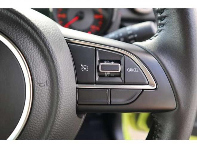 ジムニーXC 4WD　LEDヘッドライト　ヘッドライトウォッシャー　オートライト　デュアルセンサーブレーキサポート　シートヒーター 660