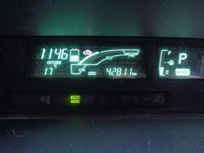 アクア1.5 L　社外ナビ　バックカメラ　キーレス 2WD 1500