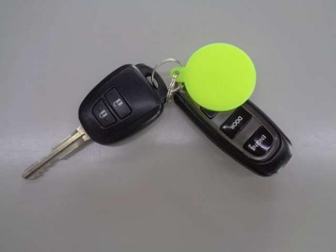 アクア1.5 L　社外ナビ　バックカメラ　キーレス 2WD 1500