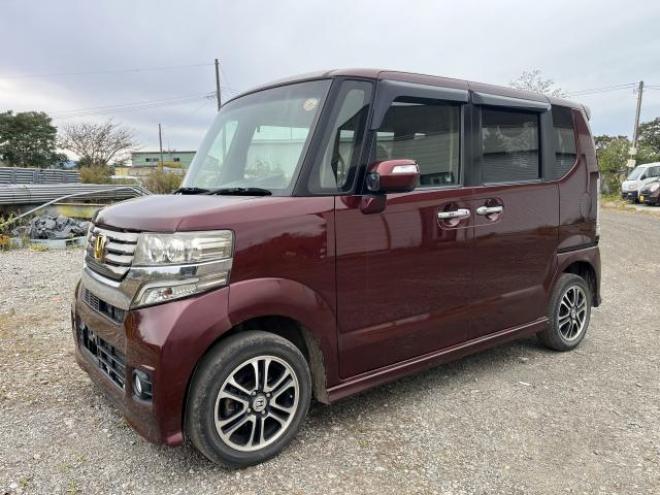 N-BOXカスタムG ssパッケージ 4WD 660 5Dr