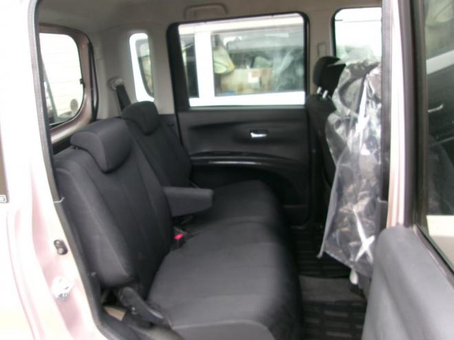 タントエクゼ カスタム S 4WD 660 5Dr