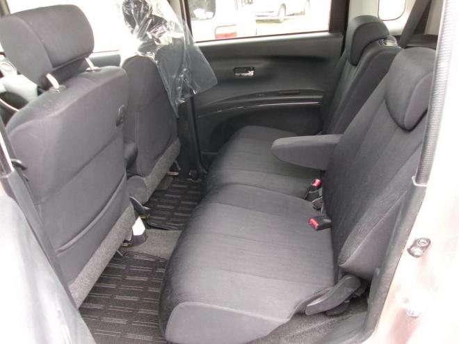 タントエクゼ カスタム S 4WD 660 5Dr
