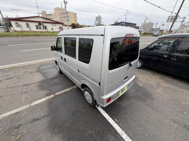 エブリィEVERY VAN 4WD JION TURBO寒冷地仕様　軽快軽ぱこ入庫　地デジナビ　キーレス　リアヒーター　エンジンオイル交換　フロントパット交換　ファンベルト交換　AFT交換　 4WD 660 5Dr