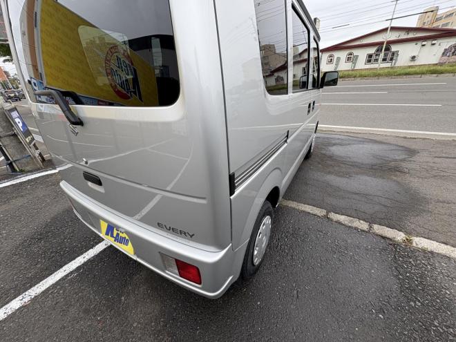 エブリィEVERY VAN 4WD JION TURBO寒冷地仕様　軽快軽ぱこ入庫　地デジナビ　キーレス　リアヒーター　エンジンオイル交換　フロントパット交換　ファンベルト交換　AFT交換　 4WD 660 5Dr
