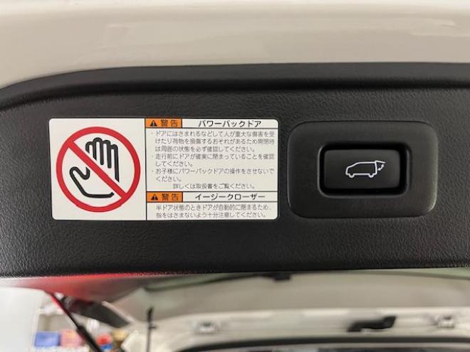 アルファードハイブリッドＳＲ　本州仕入　寒冷地仕様　禁煙車　ＪＢＬサウンド　プリクラッシュ　レーダークルーズ　純正１７インチＡＷ　社外１７ＡＷ＋スタッドレスタイヤ付　純正ナビ（フルセグ地デジ　ＤＶＤ再生　Ｂｌｕｅｔｏｏｔｈ）＋バックカメラ　全方位カメラ　デジタルインナーミラー　両側パワースライドドア　パワーバックドア　純正ブラックレザーシート　電動オットマン　ＬＥＤヘッドライト　前後ドライブレコーダー 4WD 2500 5Dr
