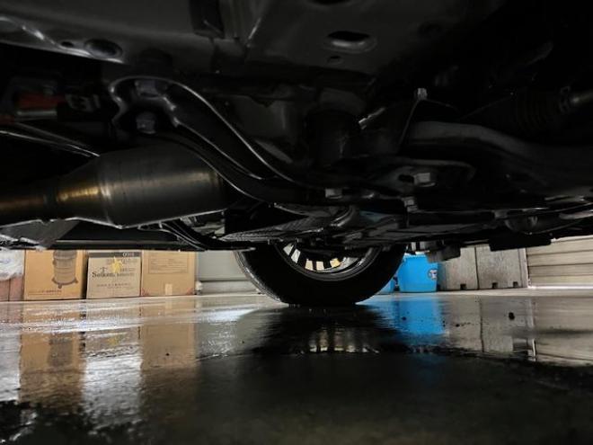 アルファードハイブリッドＳＲ　本州仕入　寒冷地仕様　禁煙車　ＪＢＬサウンド　プリクラッシュ　レーダークルーズ　純正１７インチＡＷ　社外１７ＡＷ＋スタッドレスタイヤ付　純正ナビ（フルセグ地デジ　ＤＶＤ再生　Ｂｌｕｅｔｏｏｔｈ）＋バックカメラ　全方位カメラ　デジタルインナーミラー　両側パワースライドドア　パワーバックドア　純正ブラックレザーシート　電動オットマン　ＬＥＤヘッドライト　前後ドライブレコーダー 4WD 2500 5Dr