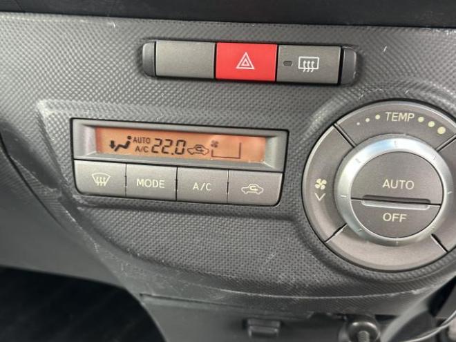 ルクラカスタム　Rリミテッド　4WD タイミングチェーン車　スマートキー　楽ナビ　ワンセグテレビ　HID 4WD 660 5Dr